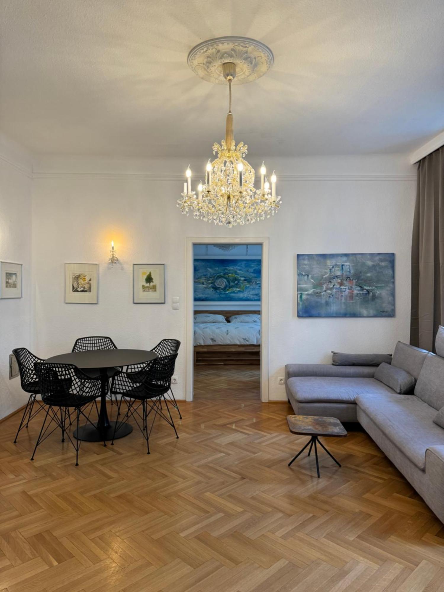 Atelier Lomani Apartment Wina Bagian luar foto