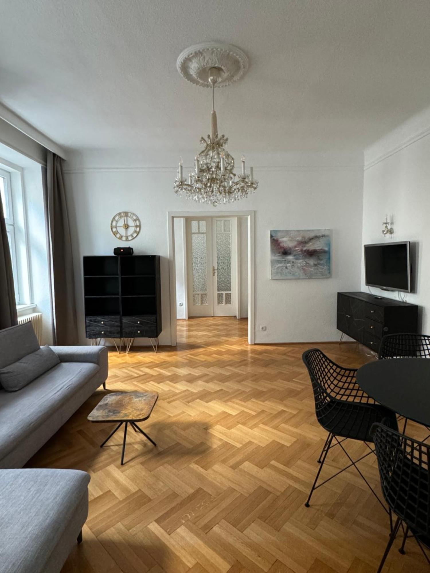 Atelier Lomani Apartment Wina Bagian luar foto