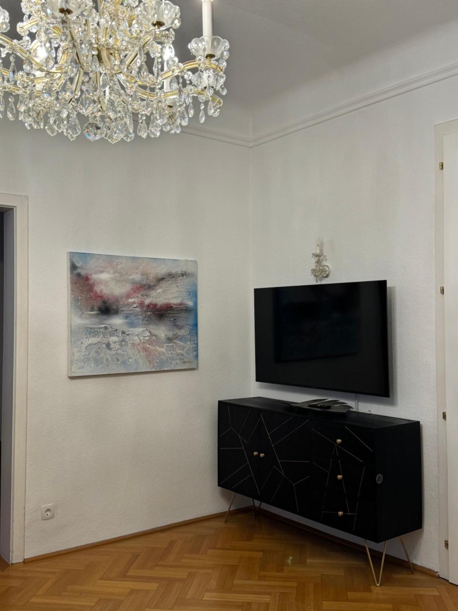 Atelier Lomani Apartment Wina Bagian luar foto